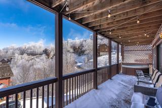 Views ~ Hot Tub~ 2 Decks~Pool Table~GameRoom~Cabin - Swiss - 7