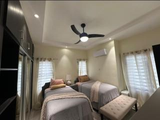 PYRAMID POINT 3 BEDROOM 3 BATHROOM,a PLACE LIKE HOME - 6