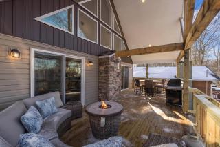 New Luxury Lakeview Retreat with Lake Access, HotTub, Game Room, Sleeps 28 - 2