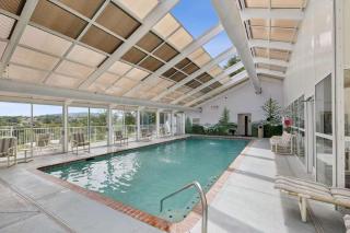 Condo for 6, Pool, Gym, Patio, 1 Block to Parkway , Seasonal Outdoor Pool with Lazy River, Near Dollywood & Smoky Mountains, 24H Hospitality, Cozy Living Space - 8