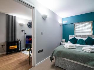 2 Bed Leeds Train Station Apartment City View - Leeds - 8