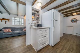 Woodley Beach House - 9