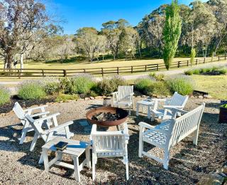 Amberlea Homestead & Cottage - - 8