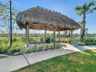 Disney Magic ChampionsGate Resort Town Home 15 min from Disney World, 7 Pools, Gym, Golf, Arcade, Water Park and more! - 2