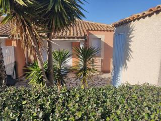 Villa 4/6 pers climatisée avec piscine, WiFi & parking proche plage - FR-1-796-85 - Gruissan - 2