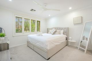 Baulkham Hills 4BR with Pool - Baulkham Hills - 5