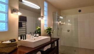 112 The Hangar - Luxury Accomodation - 7