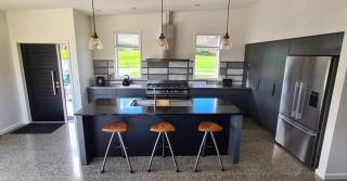 112 The Hangar - Luxury Accomodation - 9