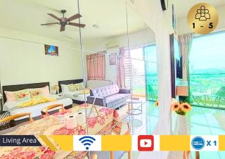 Comfy Cybersquare Ensuite with Skyline View #CS9 - 0