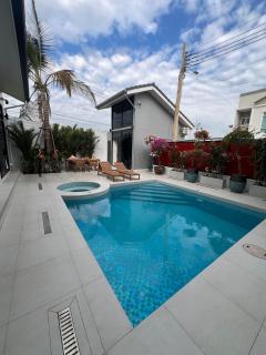 Villa Luxe Bangkok Private Pool Whirlpool - Bang Bua Thong - 9