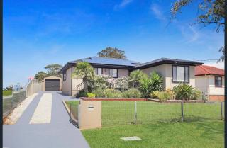 Sunny Shores House with Private Pool Pet Friendly - Lake Illawarra - 9
