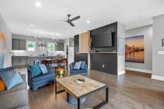 Rhythm and View - Broadway Groups Secure Garage - Nashville - 0