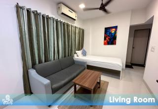 1BR Mumbai Theme Apartment Lower Parel - 9