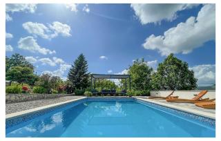 4 Bedroom Nice Home In Gornji Vinjani - 2