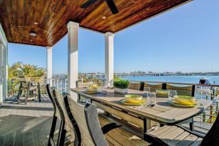 Bayfront Retreat - 6