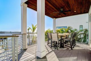 Bayfront Retreat - 5