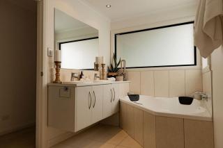 Heated magnesium pool, MTB, family & dog friendly - St Helens - 9