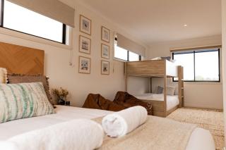 Heated magnesium pool, MTB, family & dog friendly - St Helens - 4