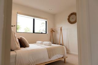 Heated magnesium pool, MTB, family & dog friendly - St Helens - 1
