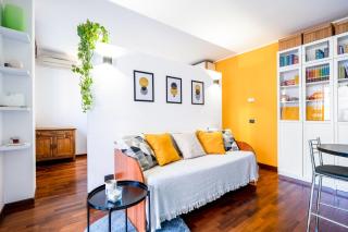 Bright and Quiet home with Terrace - M3 Lodi 10min - Milan - 0