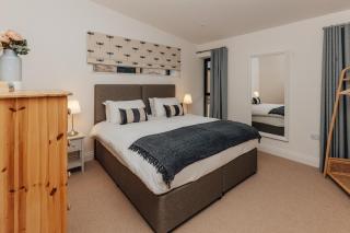 Home Farm Holiday Homes - Sleeps 26 - Nuneham Courtenay - 5