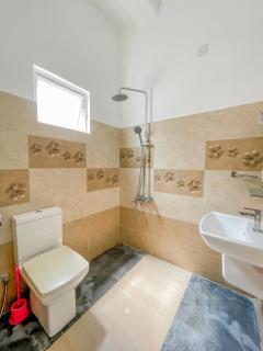 W7 Liya Rest inn - 1