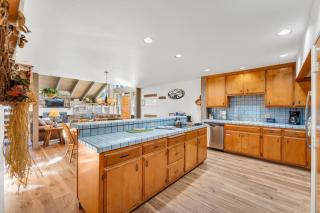 Three-Bedroom House - South Lake Tahoe - 1