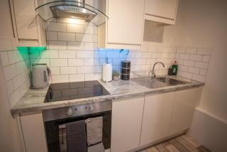 Stylish Eastbourne studio with garden- short and long stay welcome - Eastbourne - 8