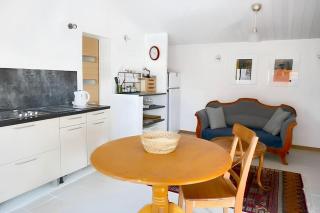 Appartement charmant à Saint-Quentin-la-Poterie, 40 m², jardin. - Saint-Quentin-la-Poterie - 6