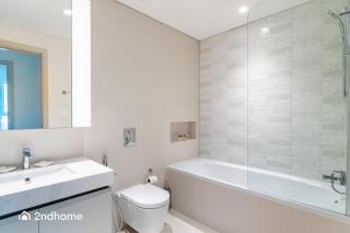 Sophisticated 1 Bedroom with Breathtaking Sea View - Dubai - 3
