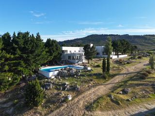 Elegance Hotel Tandil - Tandil - 9