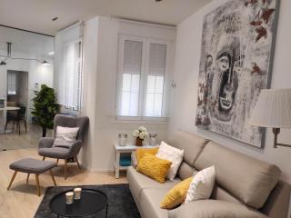 Lujoso y amplio apartamento con parking incluido - León - 2
