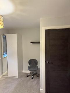 Modern Spacious 3 Bedroom House in Hertfordshire - Borehamwood - 1
