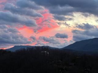 Brand New Chalet With Spectacular Views- Ursa Mons - Gatlinburg - 7