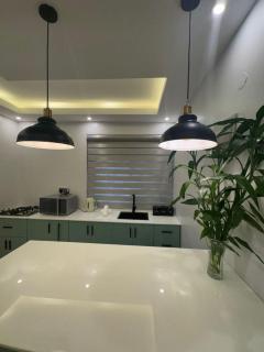 Zennith Luxury Guest Rooms In Ntinda - Kampala - 4