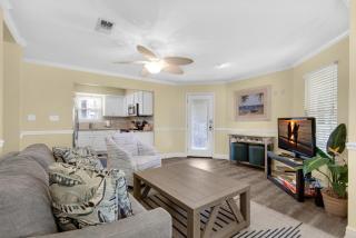 Aloha Cottage - Destin - 2