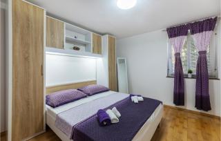 1 Bedroom Amazing Apartment In Pavicini - 1