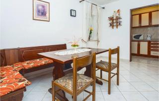 Four-Bedroom Apartment In Omis - 4