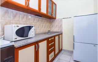 Four-Bedroom Apartment In Omis - Omiš - 2