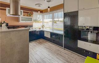 Awesome Home In Mragowo With Lake View - Mrągowo - 6