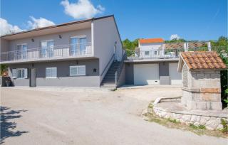 Lovely Home In Podbablje Gornje - 2