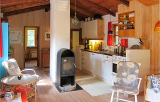 2 Bedroom Awesome Home In Nexø - Neksø - 8