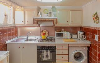 Amazing Apartment In Torrevieja - Torrevieja - 5