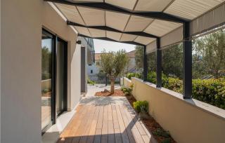 Lovely Apartment In Murter With Wifi - Murter - 2