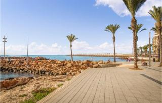 Lovely Apartment In Torrevieja - Torrevieja - 4