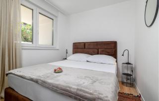 Awesome Apartment In Rovinj With Wifi - Rovinj - 4
