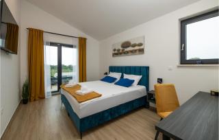 4 Bedroom Beautiful Home In Rebici - Rebići - 4