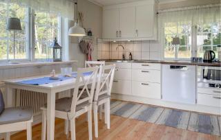 Beautiful Home In Vålberg With Wifi - 6