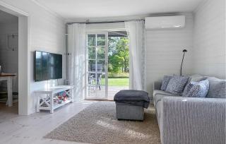 Beautiful Home In Vålberg With Wifi - 8