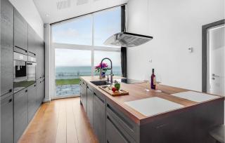 4 Bedroom Amazing Home In Strøby - 4